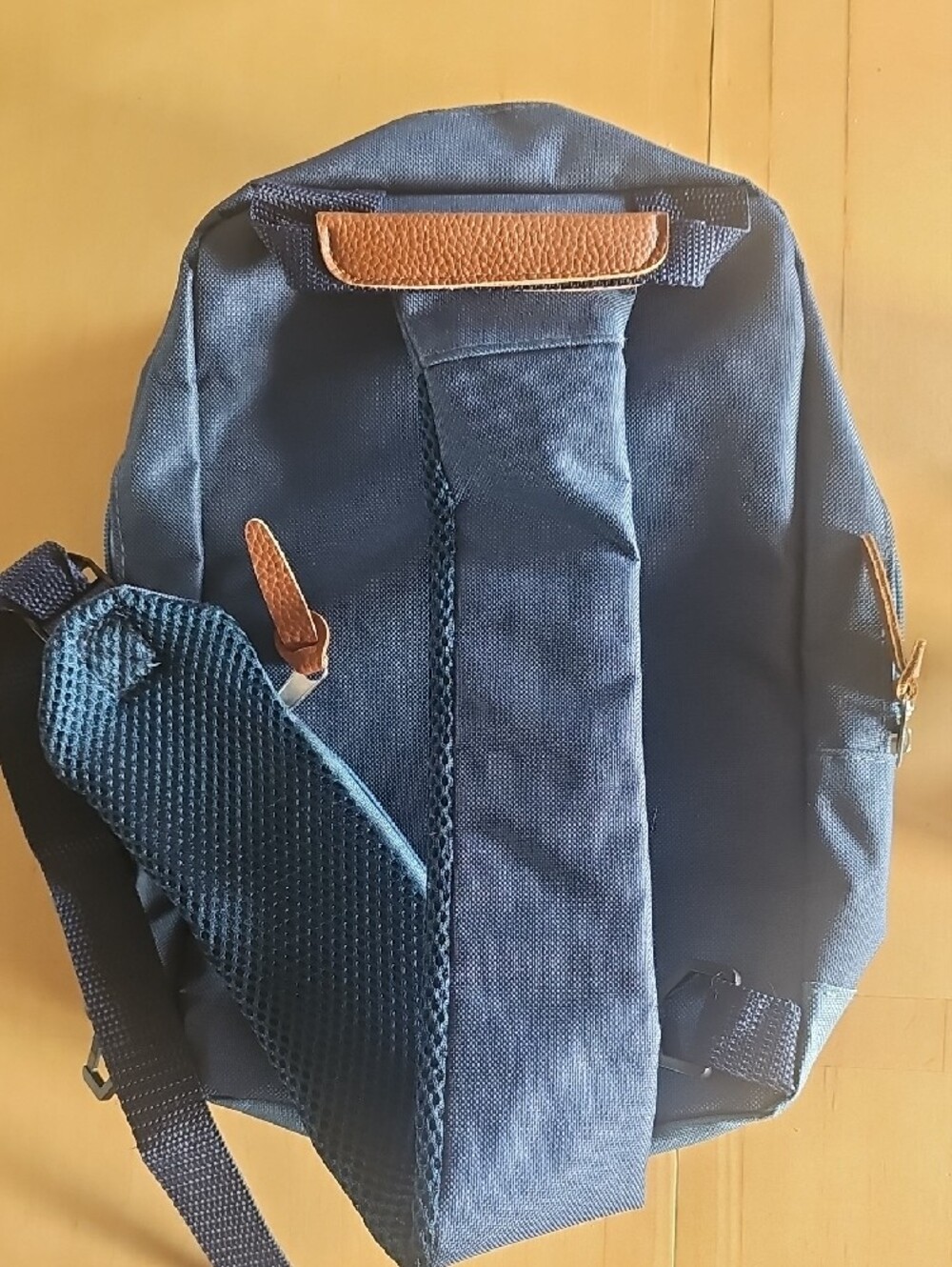 Carry In Style Navy Slingpack - Picture 2 of 2